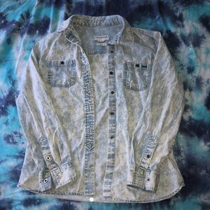 Bullhead denim acid wash button up long sleeve